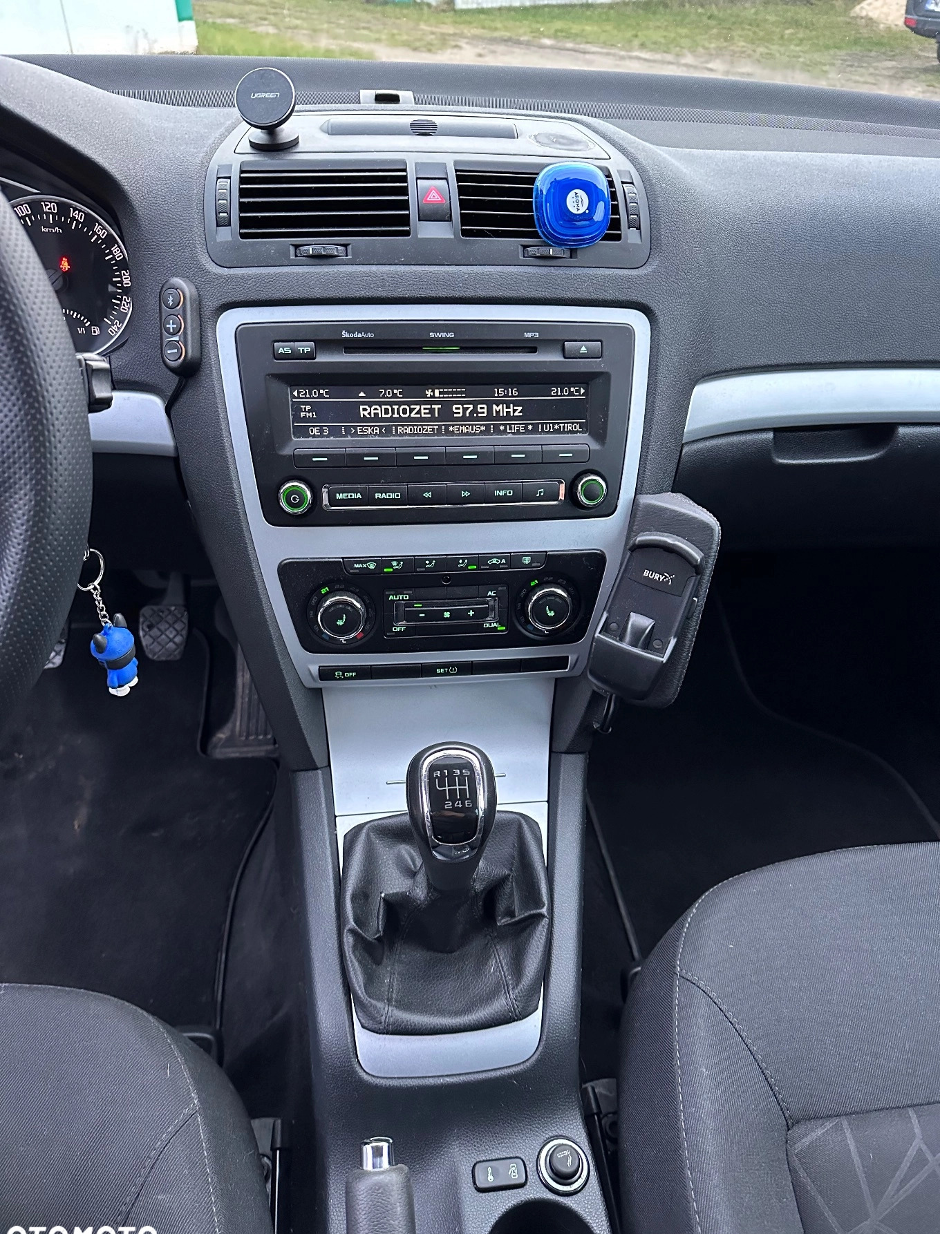 Skoda Octavia cena 21500 przebieg: 289750, rok produkcji 2011 z Międzychód małe 106